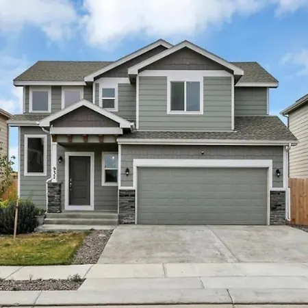 New, Pet-Friendly, Cozy Home!